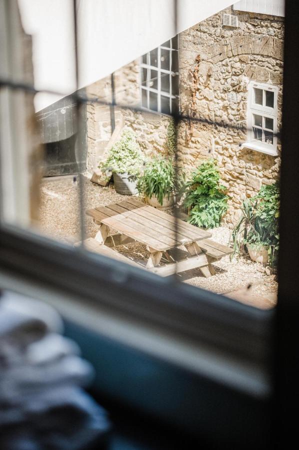 The Crooked Swan Hotel Crewkerne Kültér fotó