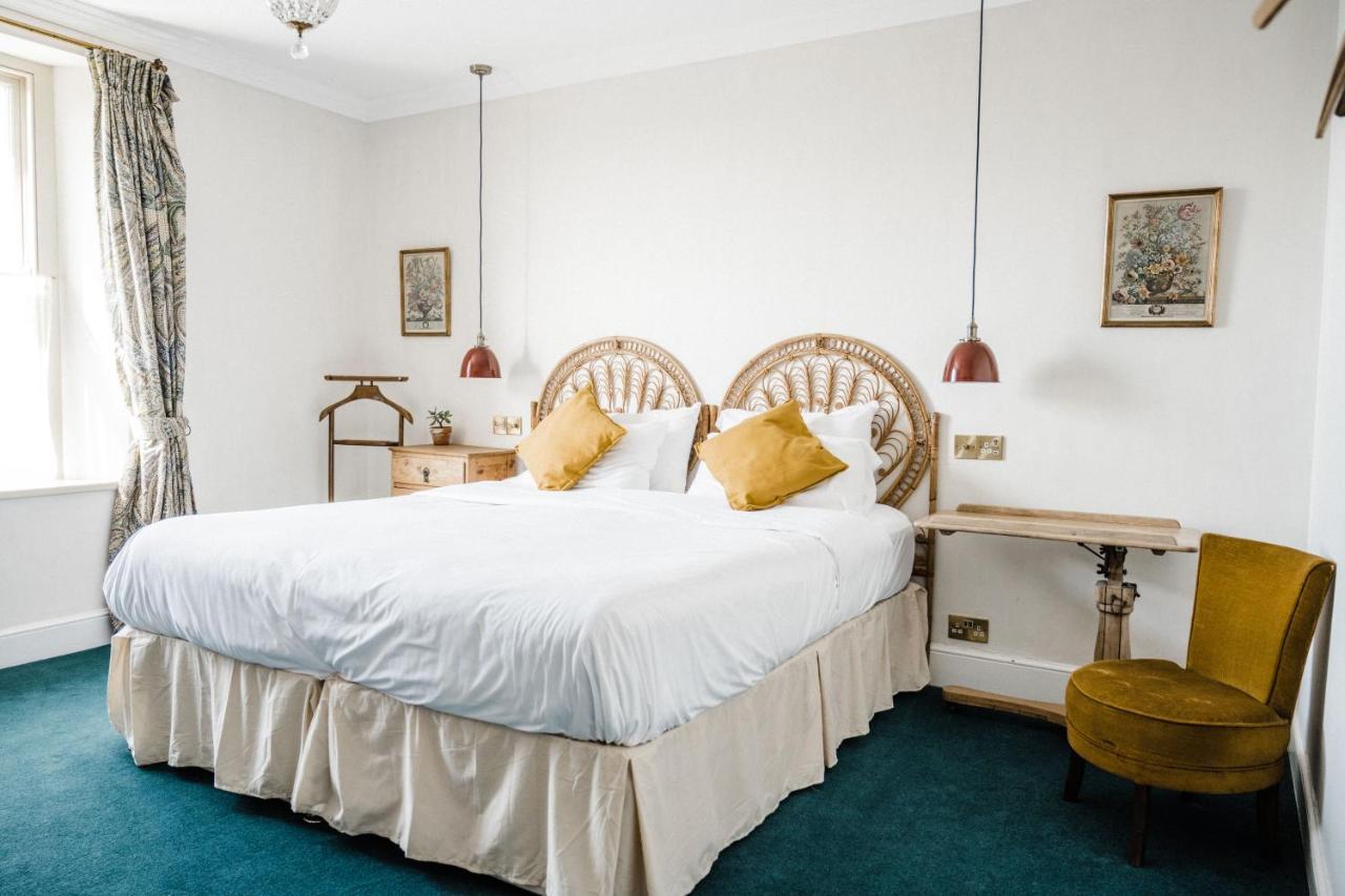 The Crooked Swan Hotel Crewkerne Kültér fotó