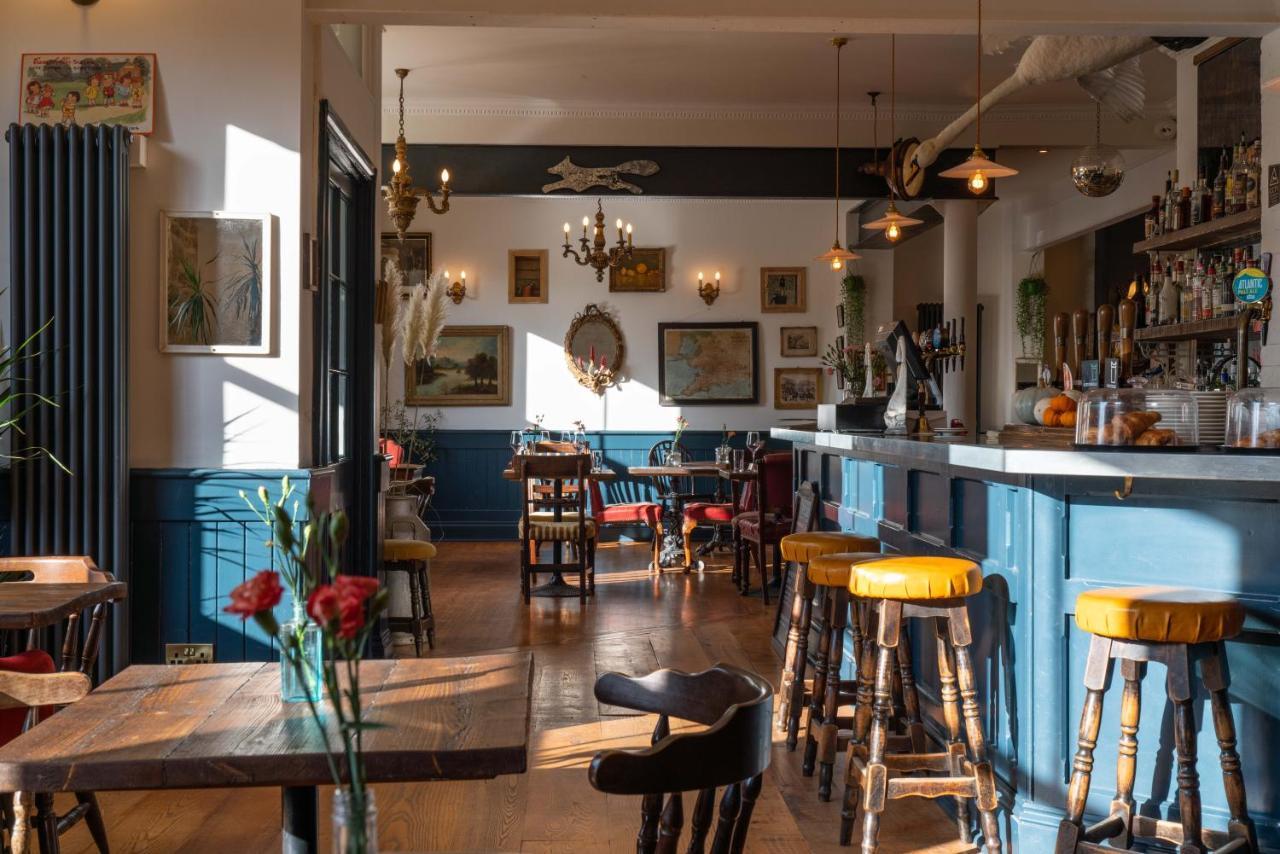 The Crooked Swan Hotel Crewkerne Kültér fotó