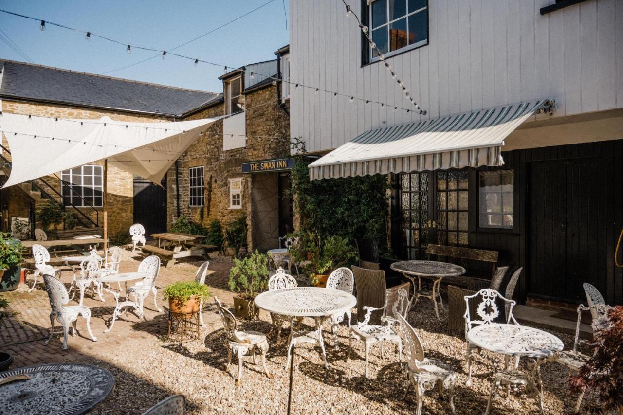 The Crooked Swan Hotel Crewkerne Kültér fotó